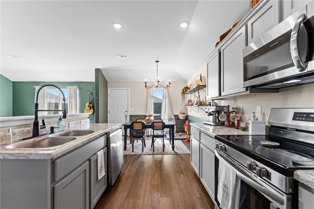 Walnut Hill Sub Ph Ii Pea Ridge - Residential