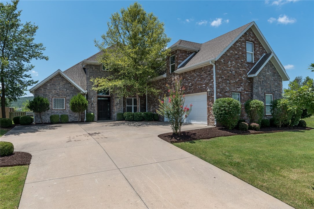 Gorgeous home in great community!  This home features a bright and open floorplan. Spacious living room with hardwood floors, large windows, and fireplace. Kitchen has island with counter bar seating, granite counter, and stainless appliances. Breakfast nook off of kitchen has access to covered patio and backyard with privacy fencing. Formal dining room adds extra entertaining space. Large master bedroom features a stunning master bath with separate vanities, jacuzzi tub, and walk-in shower.  Upstairs is an office space with built-ins. Bonus room perfect for a media or game room. 3 additional bedrooms add plenty of space. This home is a must see!