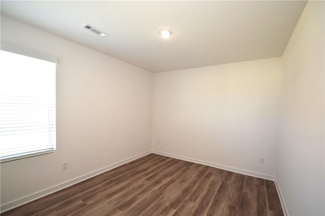 Wagon Wheel Crossing - Residential Lease