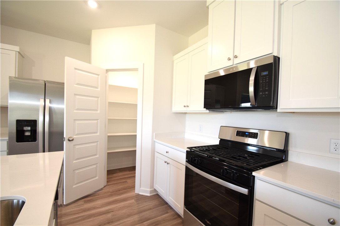 Wagon Wheel Crossing - Residential Lease