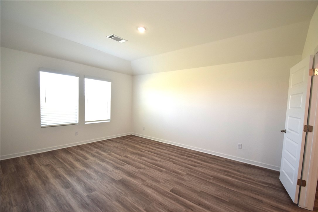 Wagon Wheel Crossing - Residential Lease