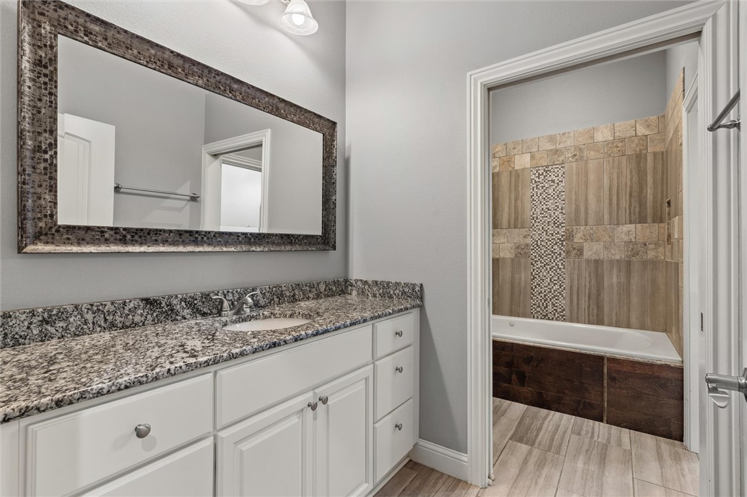 Three Oaks Townhomes - Residential