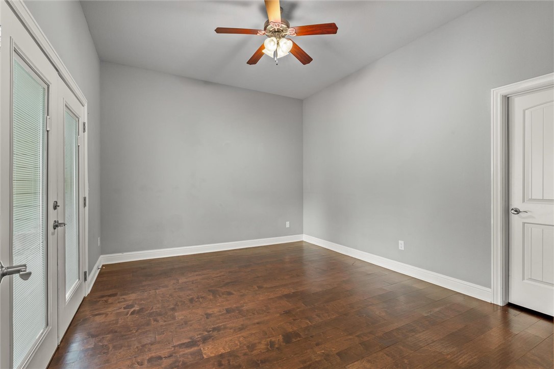 Three Oaks Townhomes - Residential