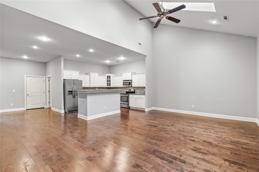 Three Oaks Townhomes - Residential