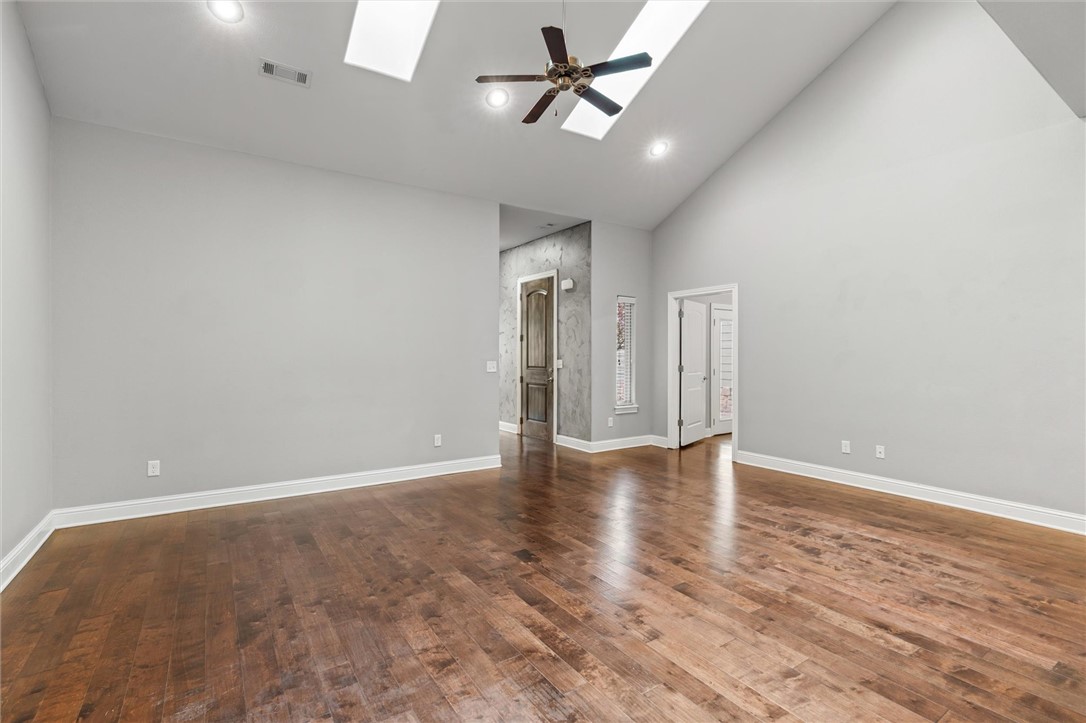 Three Oaks Townhomes - Residential