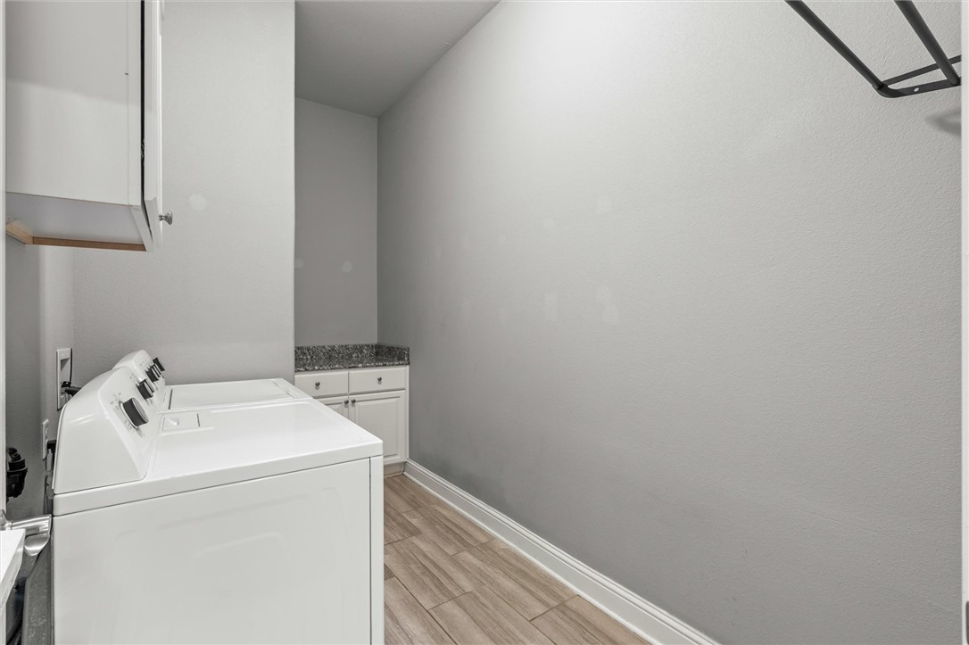 Three Oaks Townhomes - Residential