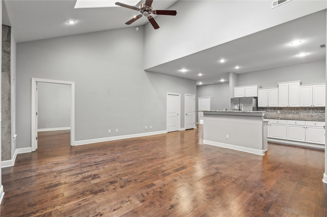 Three Oaks Townhomes - Residential