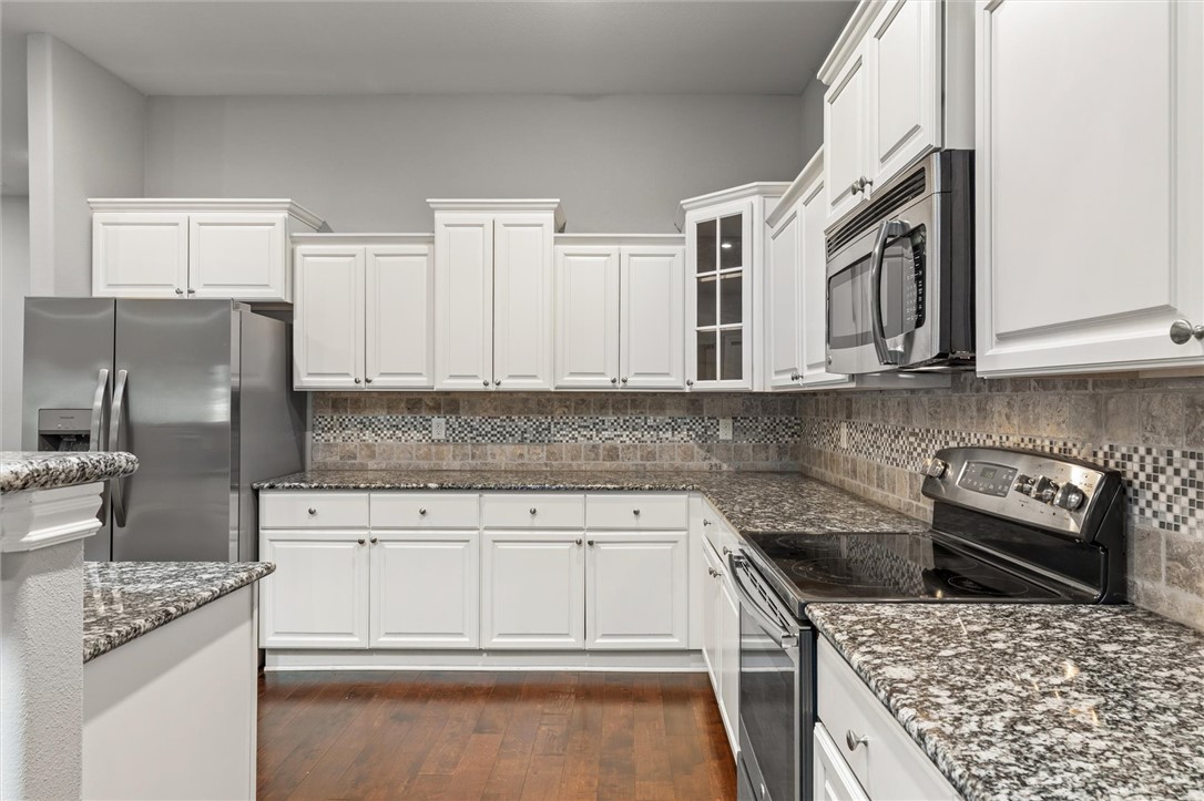 Three Oaks Townhomes - Residential