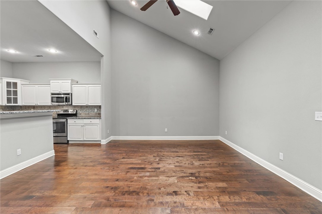 Three Oaks Townhomes - Residential