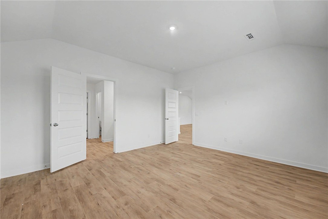 Wagon Wheel Crossing - Residential Lease