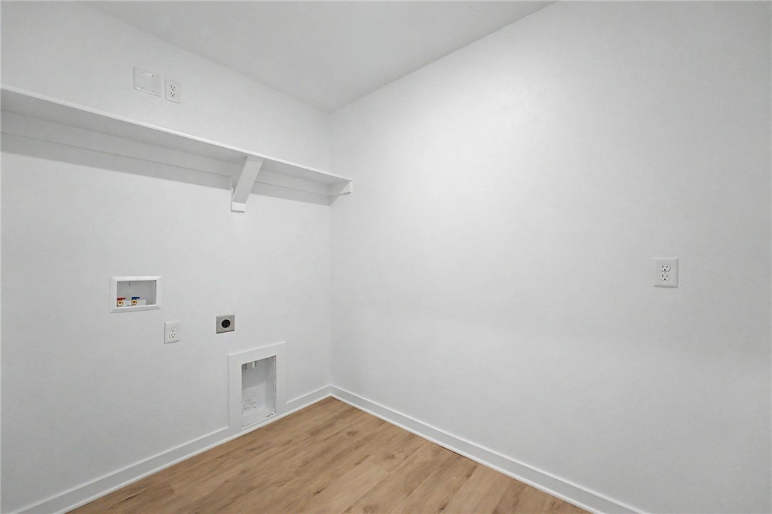 Wagon Wheel Crossing - Residential Lease