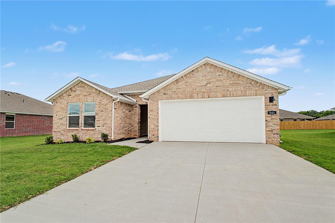 Wagon Wheel Crossing - Residential Lease