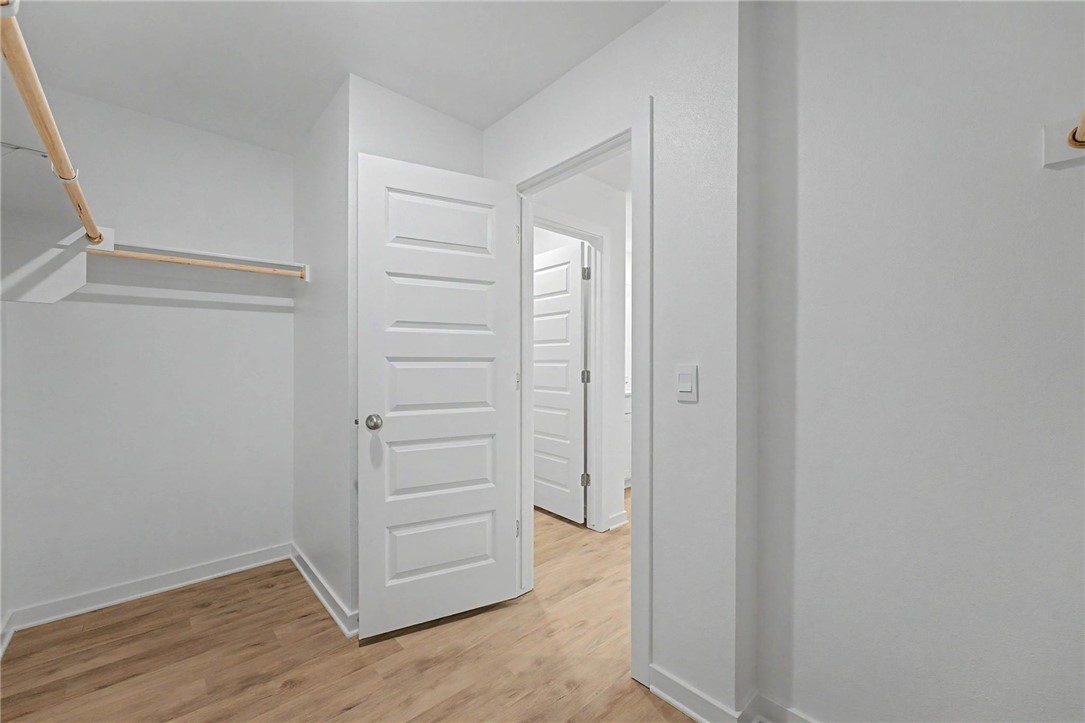 Wagon Wheel Crossing - Residential Lease