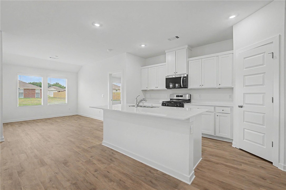 Wagon Wheel Crossing - Residential Lease
