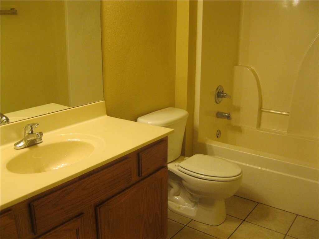 East - Residential Lease