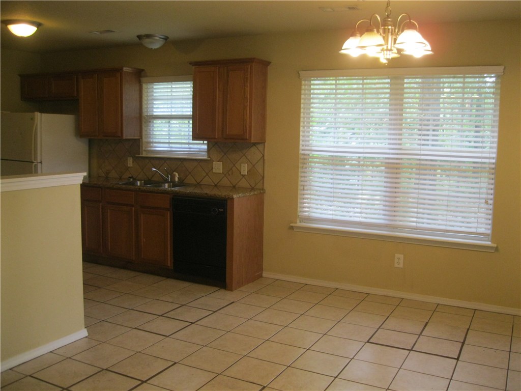 East - Residential Lease