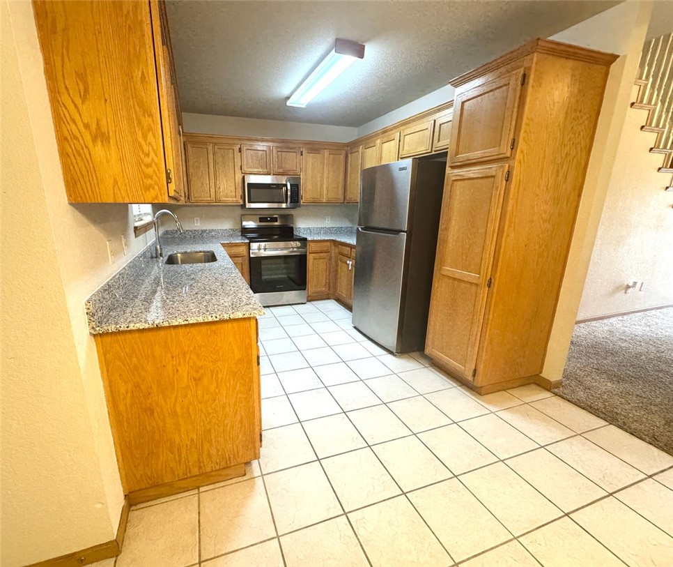 Missouri Oaks Sub - Residential Lease