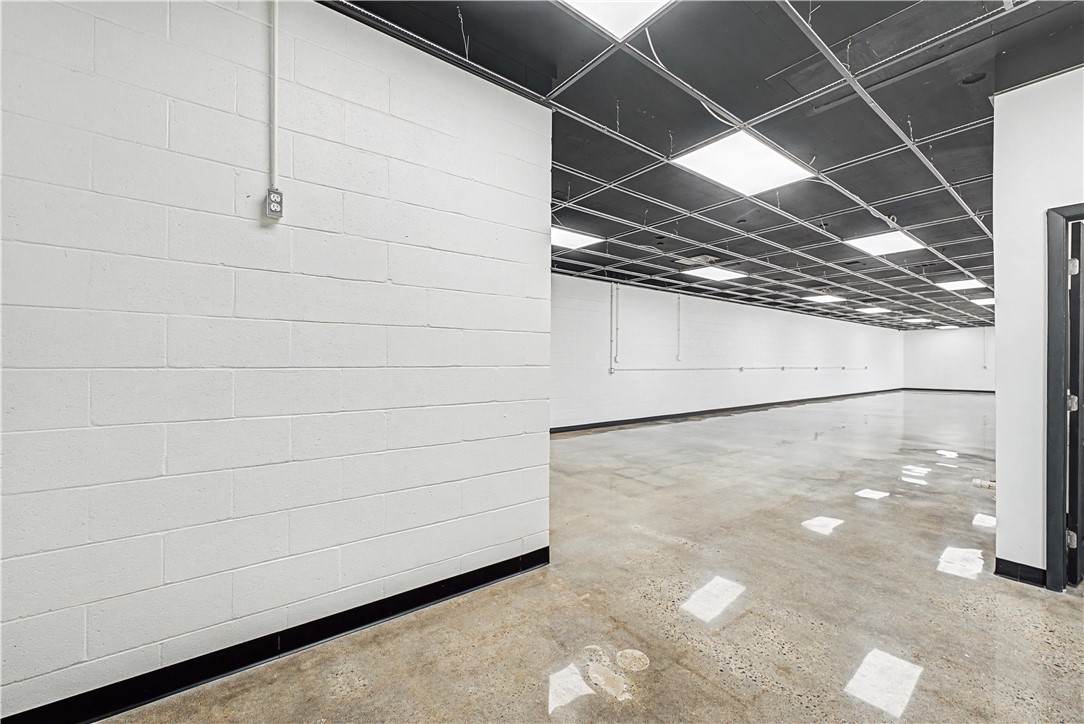 R L Hayes Park Add - Commercial Lease