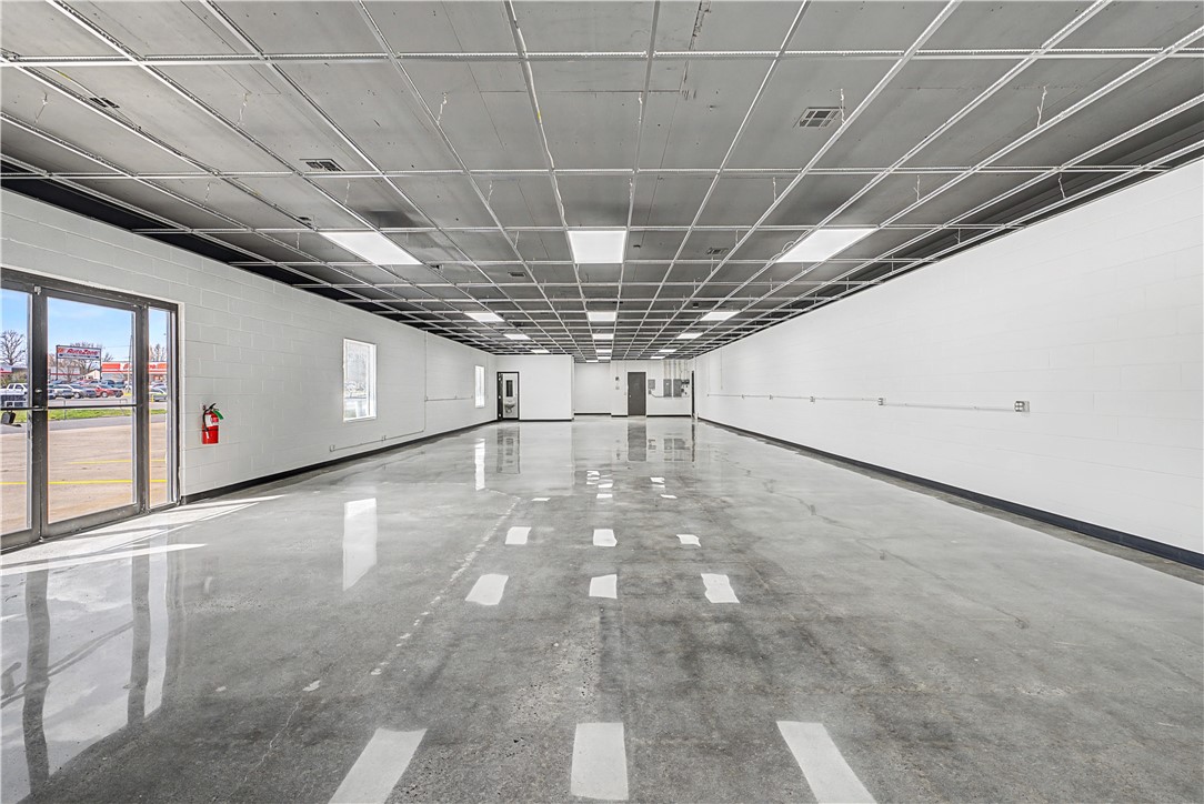 R L Hayes Park Add - Commercial Lease