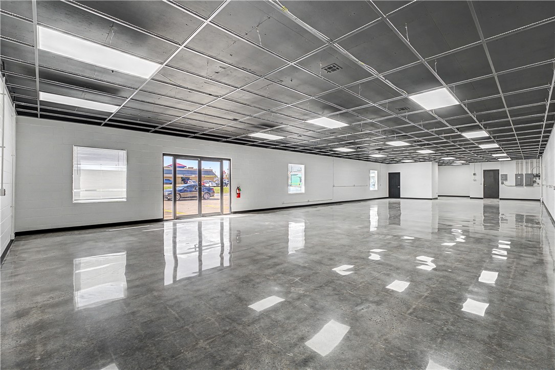 R L Hayes Park Add - Commercial Lease