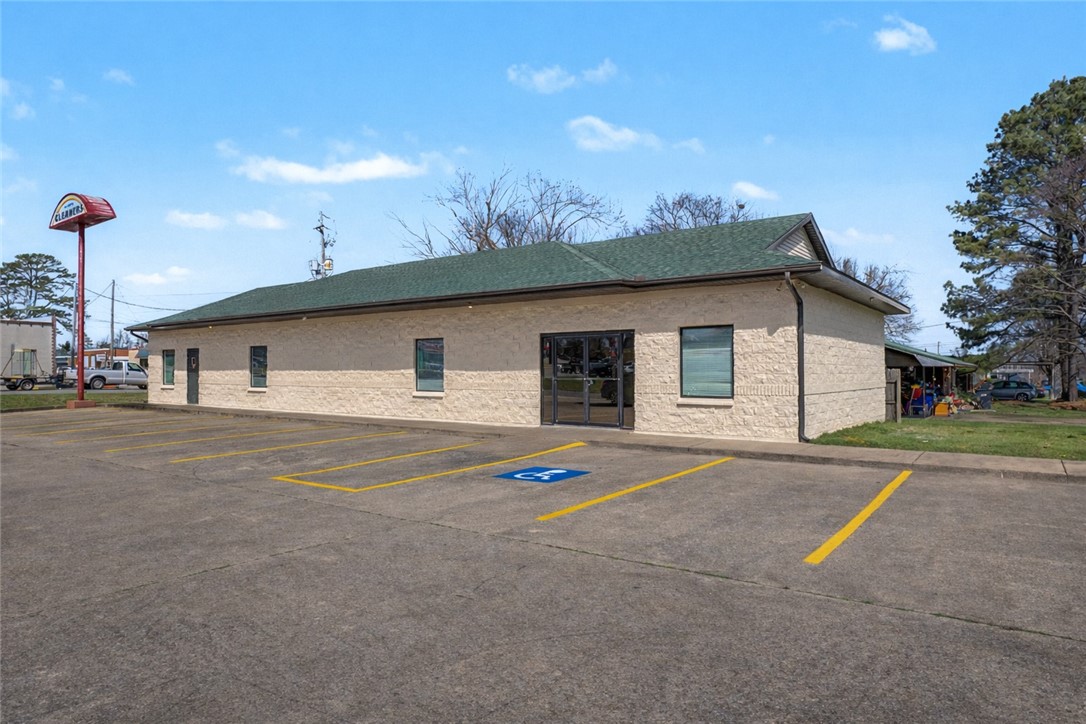 R L Hayes Park Add - Commercial Lease