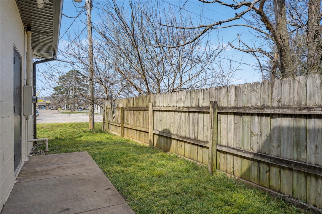 R L Hayes Park Add - Commercial Lease