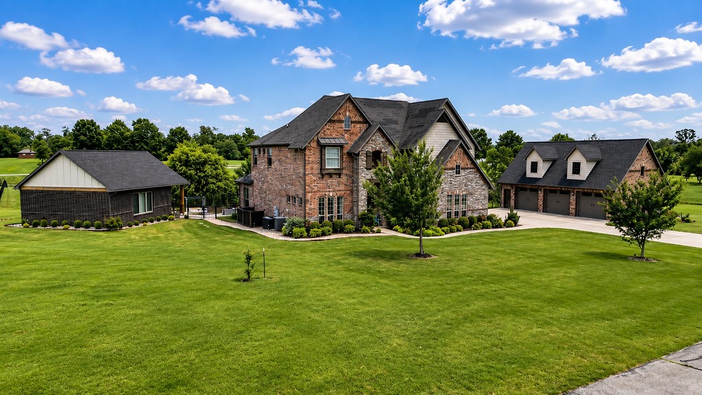 Soaring Hawk Sub Cave Spgs - Residential