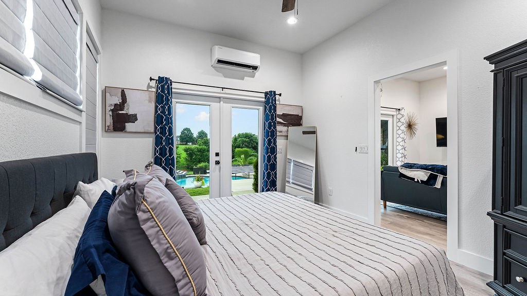Soaring Hawk Sub Cave Spgs - Residential