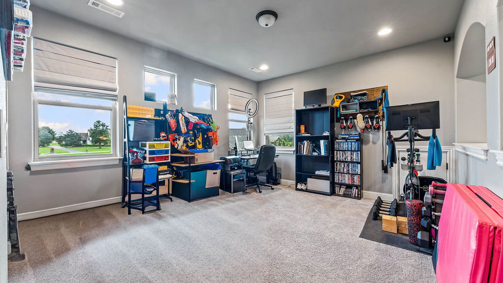 Soaring Hawk Sub Cave Spgs - Residential