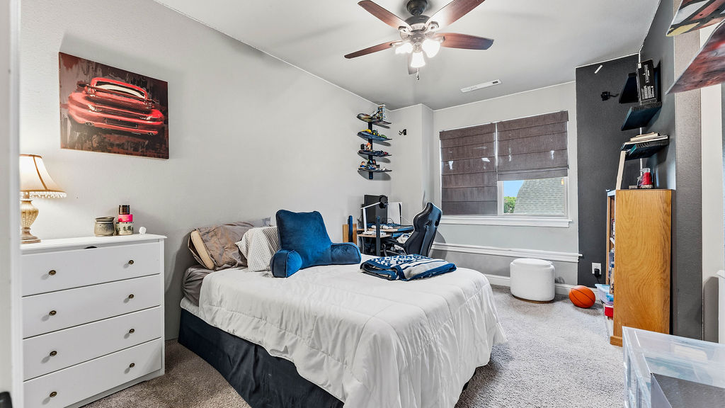 Soaring Hawk Sub Cave Spgs - Residential
