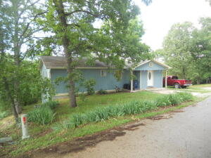 3BR 2BA home near Bull Shoals Lake, recently remodeled with very nice updates. New HVAC, granite countertops.  Move in ready, make a great rental of lake home, currently rented for $900/month.