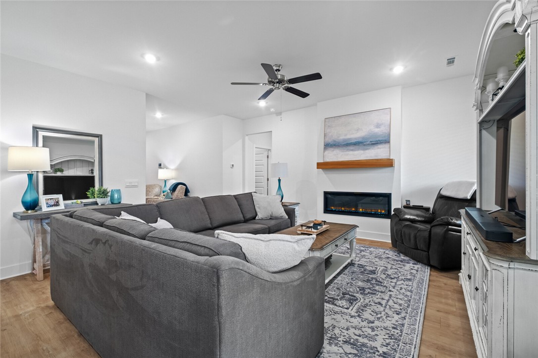 Sedona Rose - Residential Lease