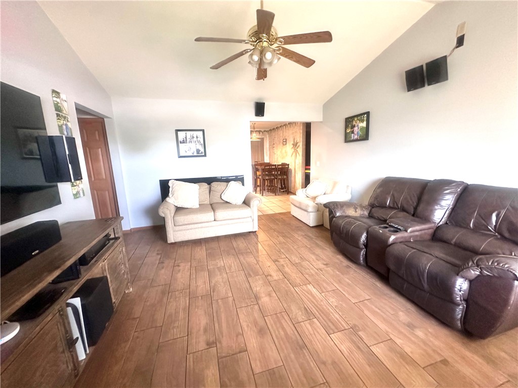 Quail Run Ph Iii Siloam Spgs - Residential