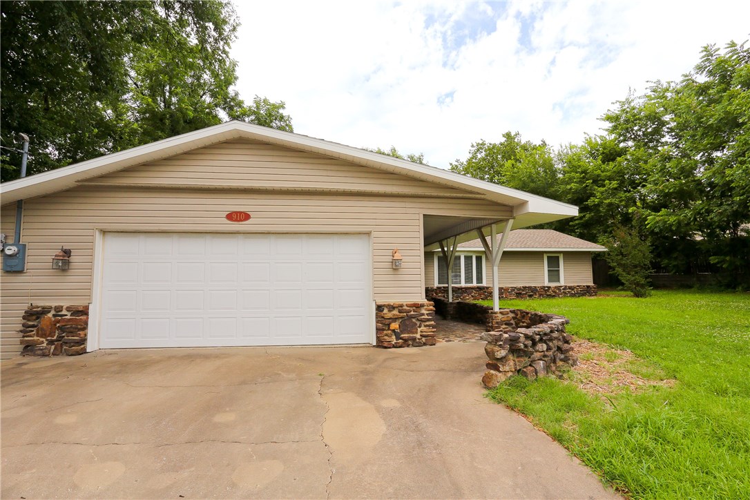McKeehan's - Residential