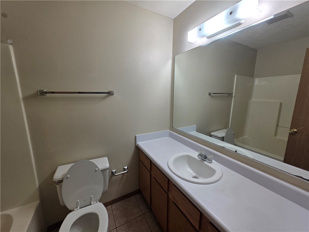 Oak Hill Iii Ph 1-Rogers - Residential Lease