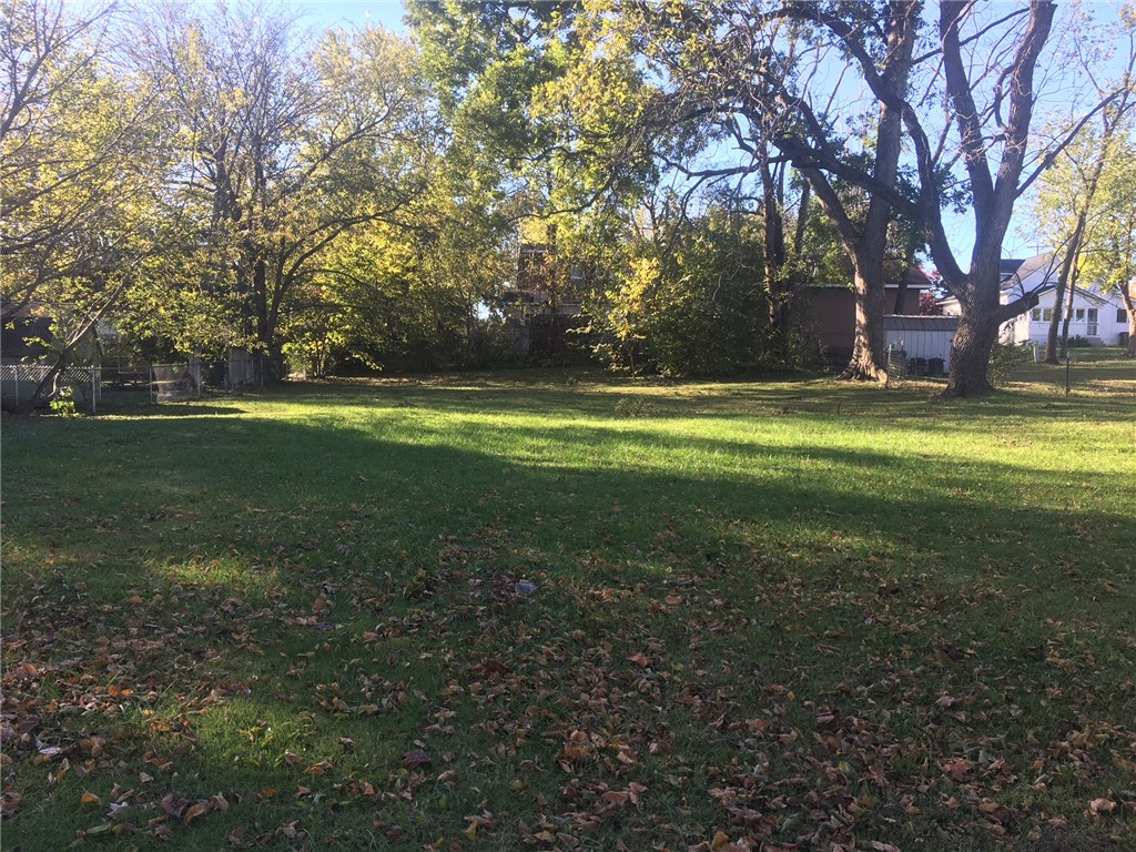 BEAUTIFUL DOWNTOWN ROGERS LOTS for sale. A very rare fine. Build your dream home here and walk to downtown activities and restaurants. Large lot. A must see.