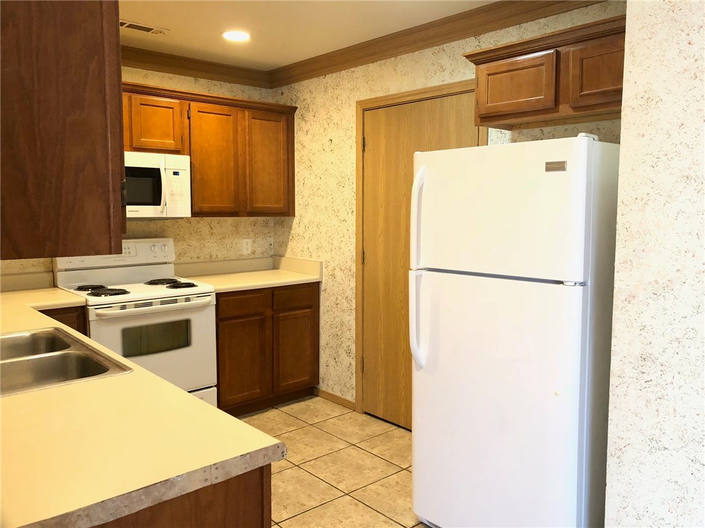Foxfield Sub - Residential Lease