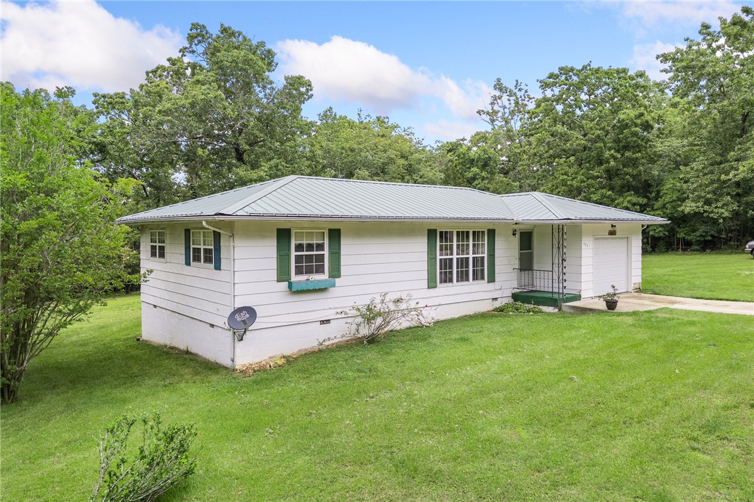 Country Club Hills - Residential