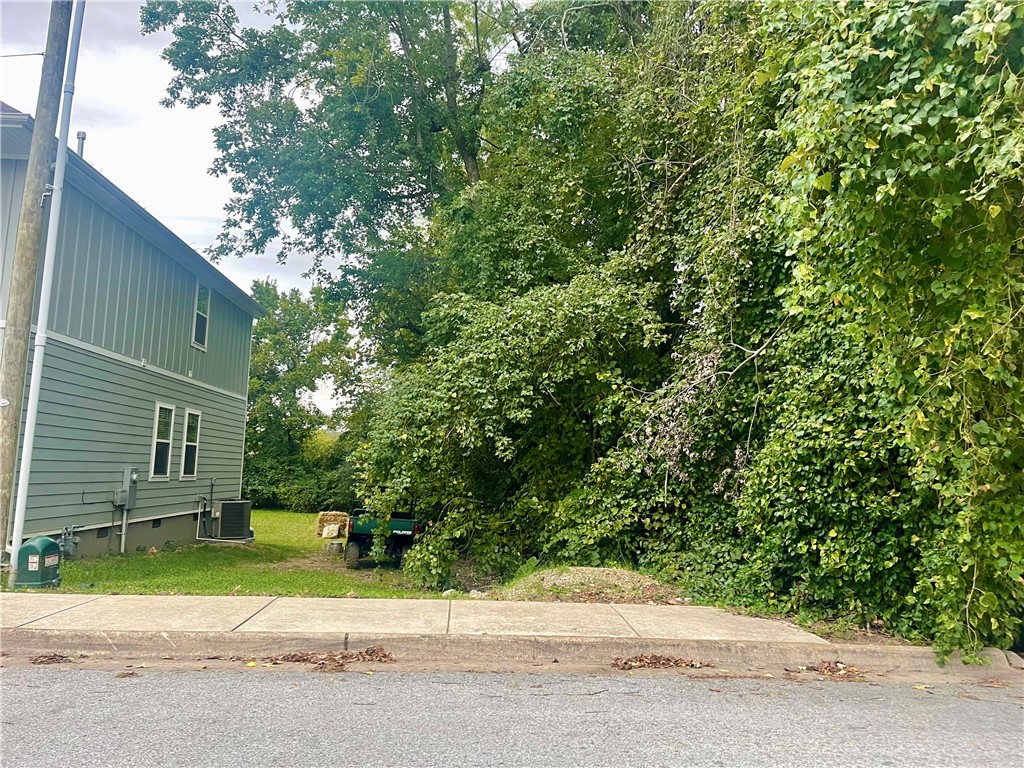 Fayetteville Outlots - Land