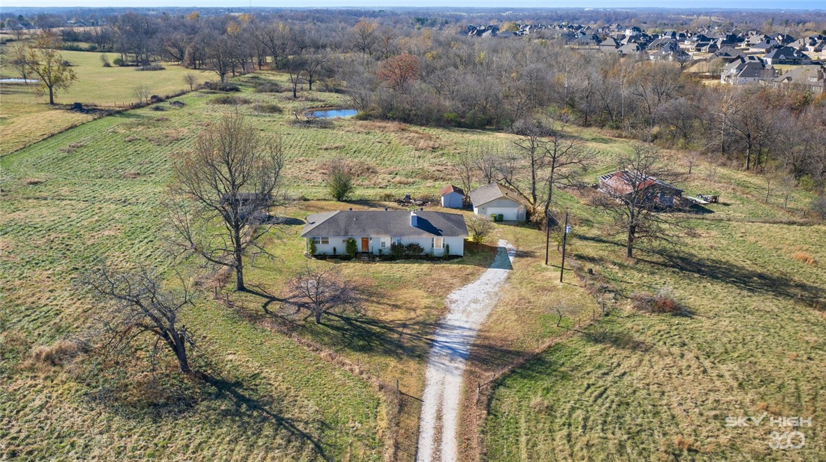 06-18-30-CAVE SPRINGS - Residential