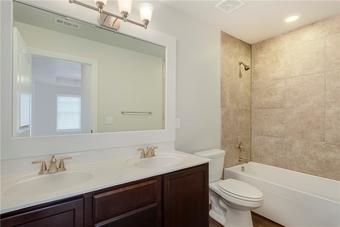 Willow Crossing Townhomes - Residential Lease
