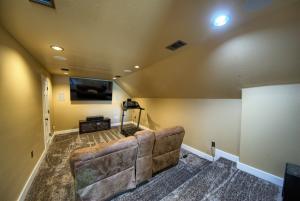 Cloverleaf Estates - Residential
