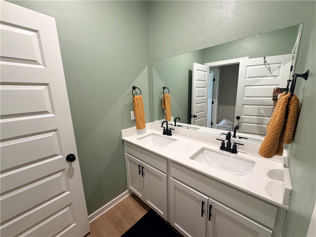 Hillcrest Sub Ph I Siloam Spgs - Residential