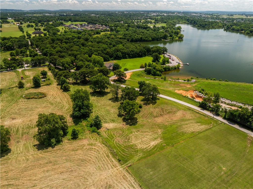 Elm Spgs Outlots - Land