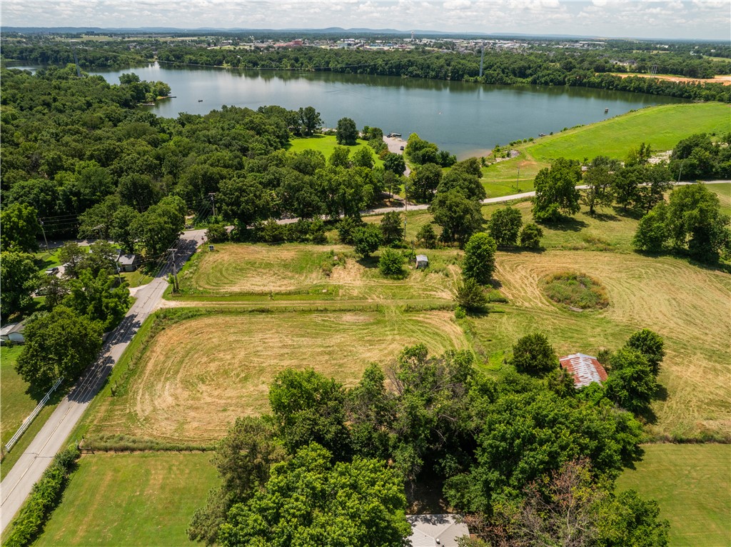 Elm Spgs Outlots - Land
