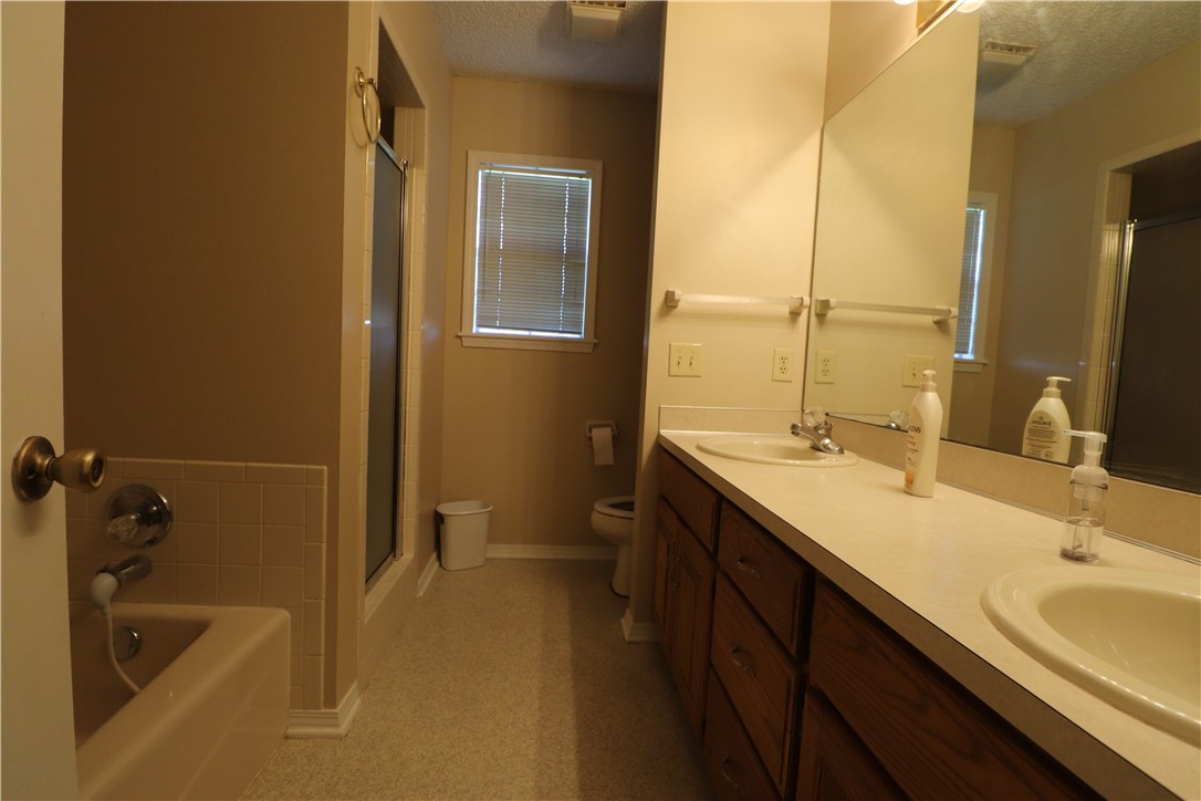 W Walker Sub Ph Iv - Residential Lease