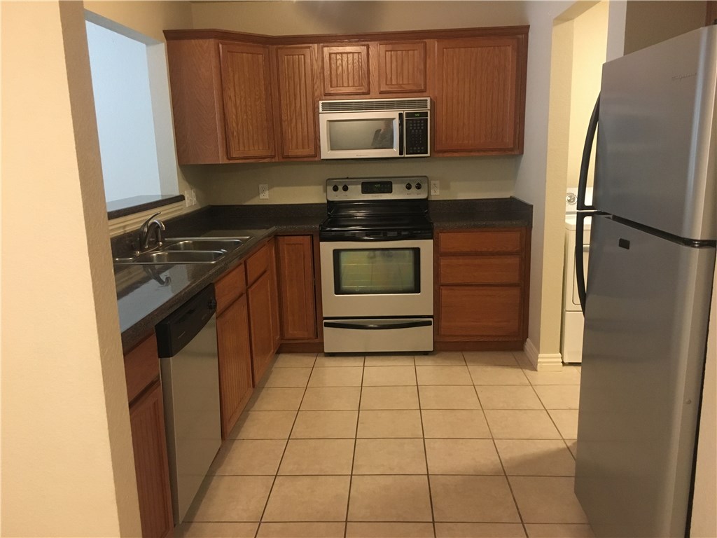 Wood Ave Condo Hpr - Residential Lease