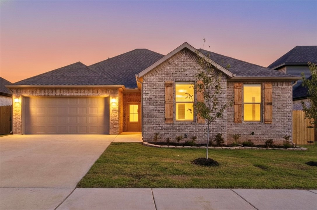 Welcome to your new family home in Walnut Grove Estates.  This great neighborhood is located minutes from Vaughn Elementary, XNA Airport and shopping.  This fantastic home includes an open concept spacious living area with a large cozy fireplace as the centerpiece. The kitchen is well apportioned with granite counters a great island and large dining area for those family gatherings.  This home includes privacy fence, gutters and blinds in the purchase price. This wonderful neighborhood has a community pool amd other amenities coming soon,  Don't miss out on this spectactular home.