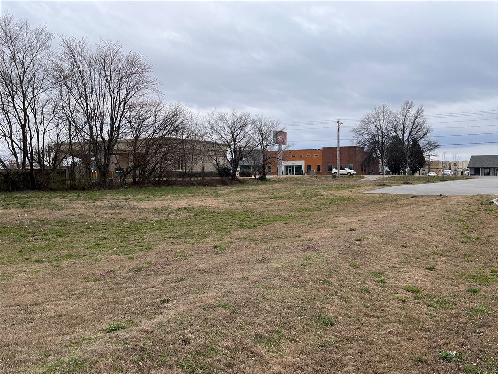 Springdale Outlots - Commercial Sale