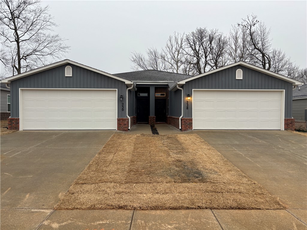 2025 build 4 bed, 2 bath duplex with refrigerator, washer and dryer included.  Granite counters, blinds, wood privacy fence and wood like LVP throughout.  *Pictures are not of actual property, but of same build next door.